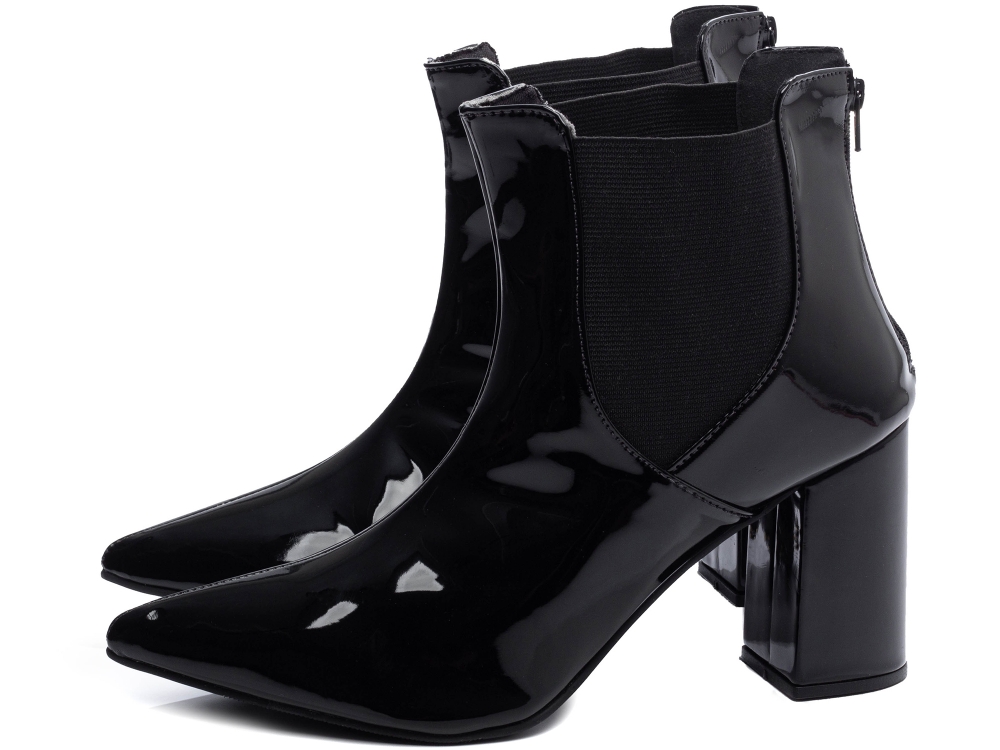  - Bota Arrasadora Bico Fino Verniz Preto
