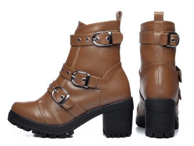  - Bota Cano Curto Feminina