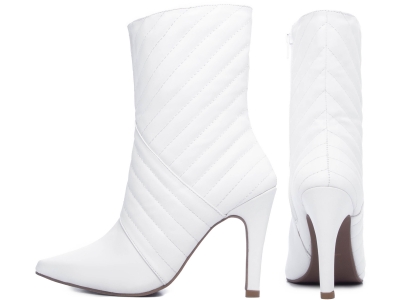  - Bota Bico Fino Feminina
