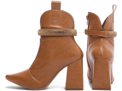  - Bota Bico Fino Cano Médio