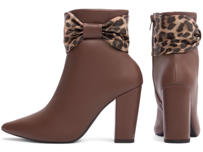  - Bota Bico Fino Feminina