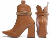  - Bota Bico Fino Cano Médio