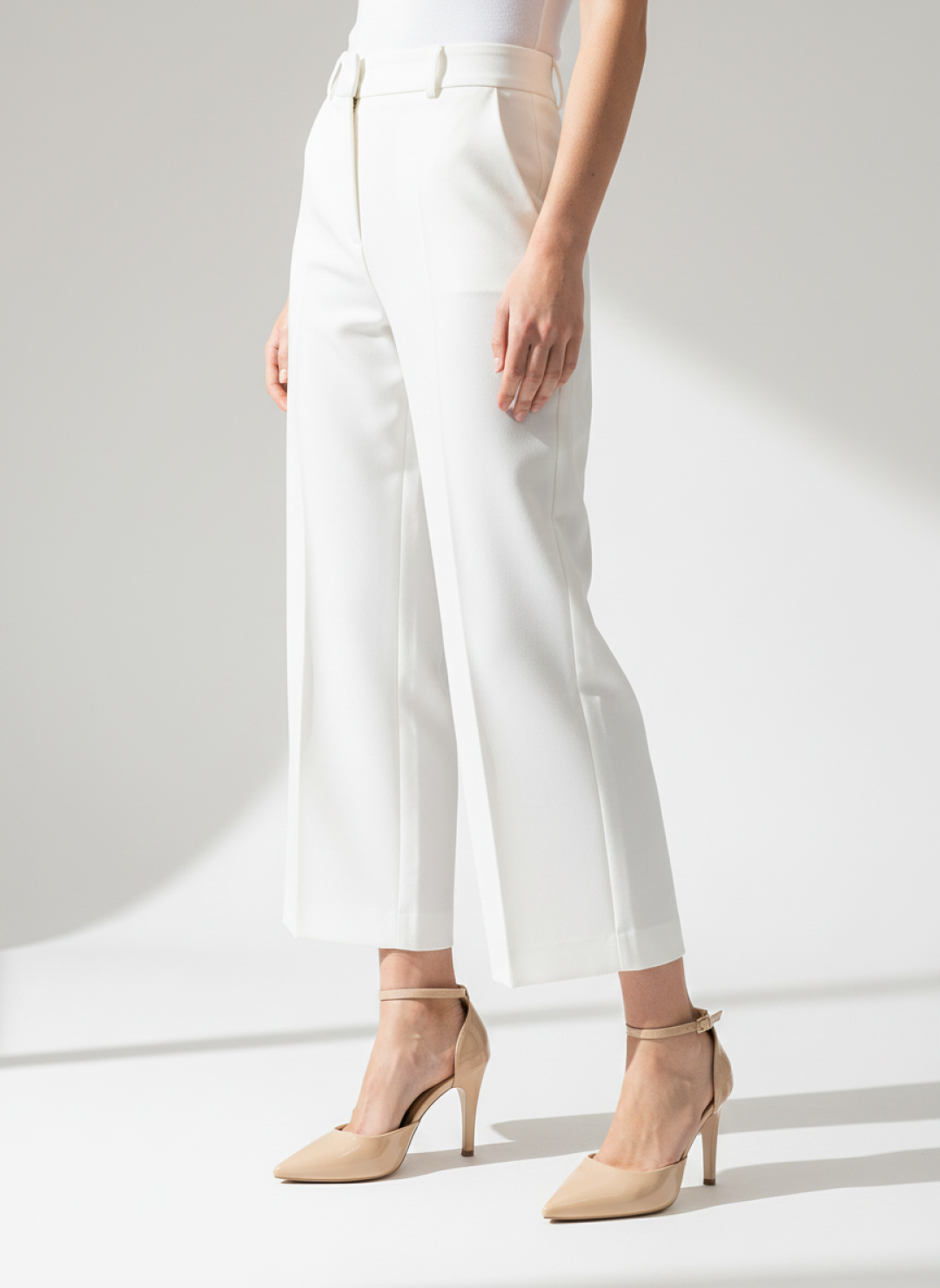 Sapato Scarpin Saia e Blusa