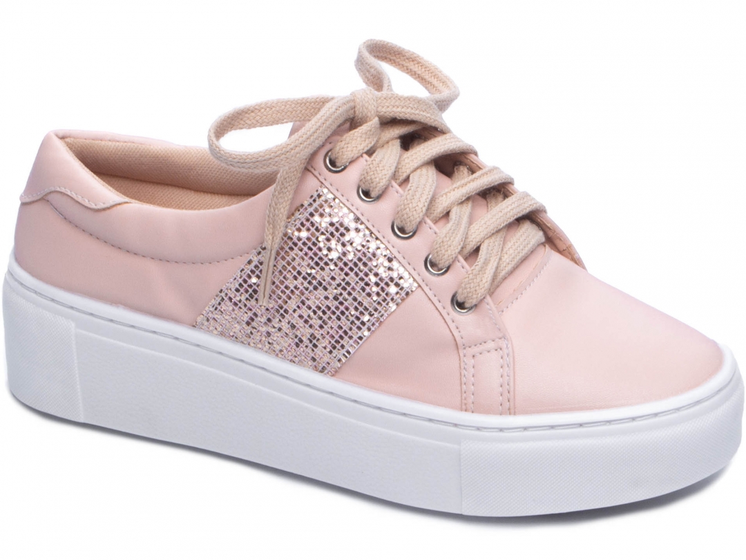 sapatos diferentes e bonitos