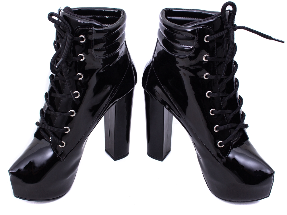 Bota Coturno Meia Pata Verniz Preto