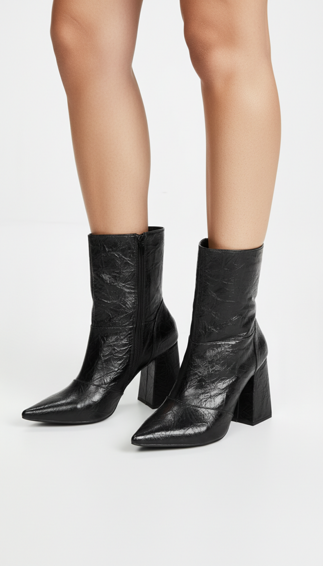 Bota Bico Fino Cano Médio